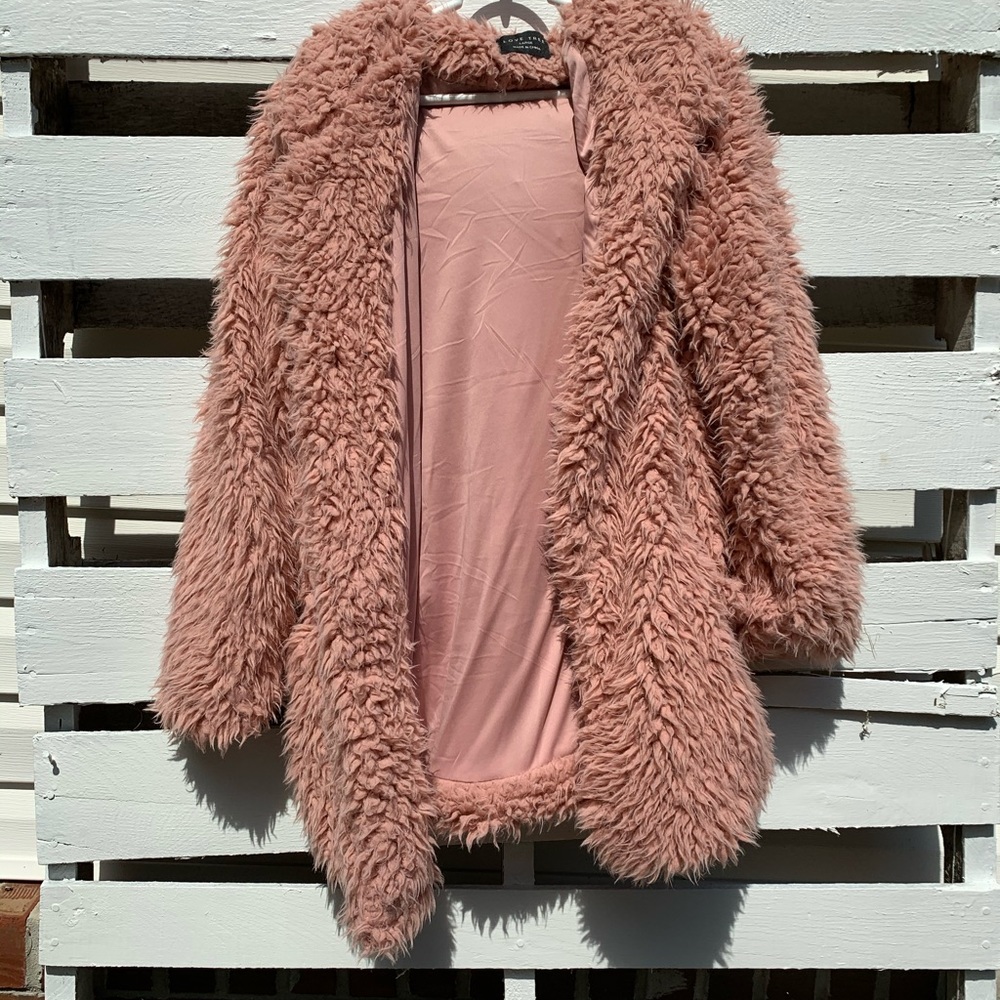 *LAST ONE* MAUVE Vegan Fur Hoodie Jacket - Picture 5 of 7